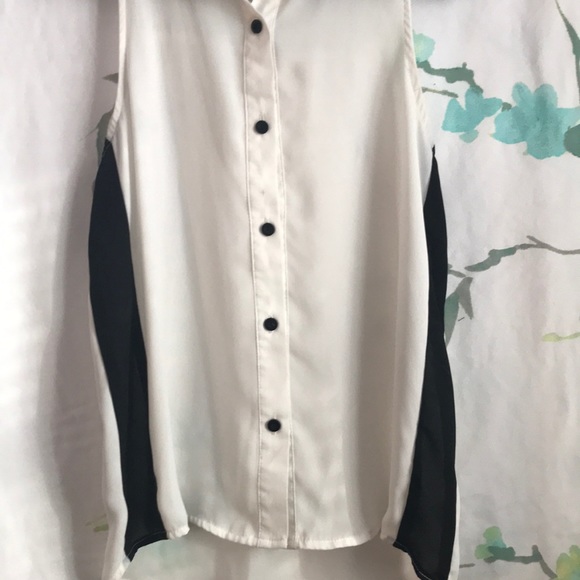 Used blouse - Picture 1 of 1